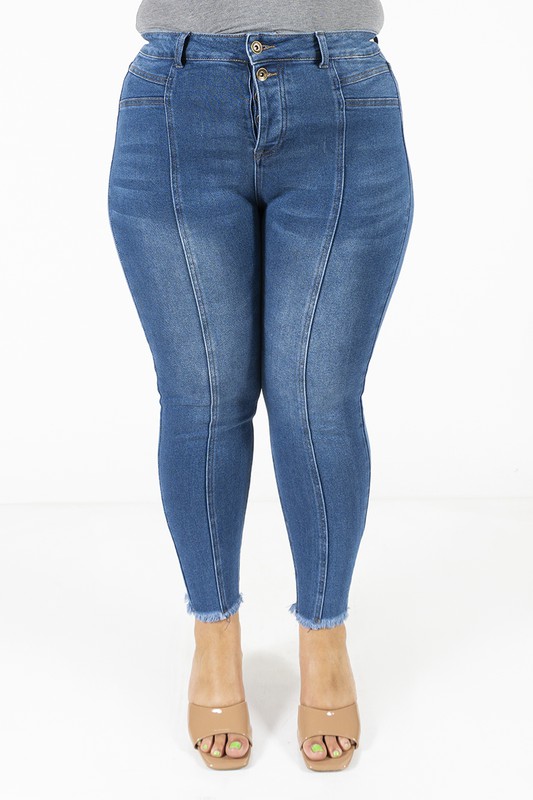 PLUS JEANS