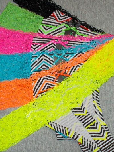 COTTON THONGS